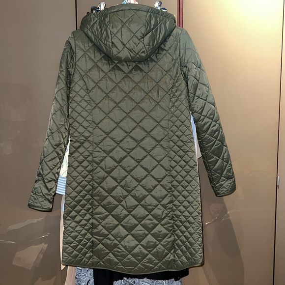 BARBOUR quilted winter coat - Picture 2 of 11